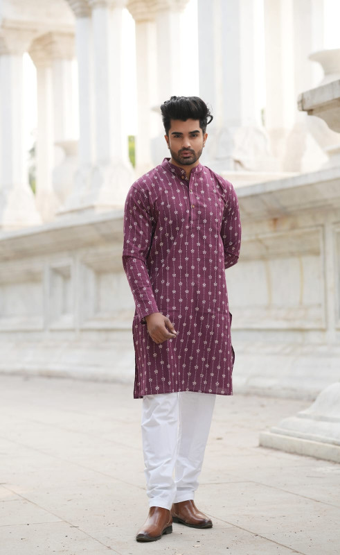 Maroon/Red Ethnic Motif Print Kurta with White Pyjama