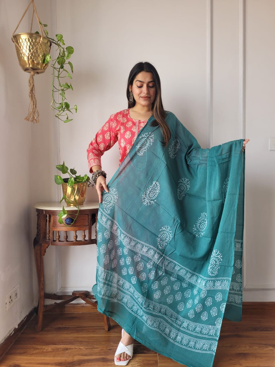 The Pink & Teal Paisley Hand Block Cotton Suit Set